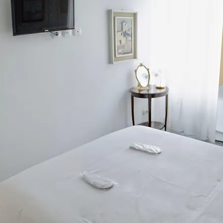 招待所 艾洛行政套房旅馆 3*